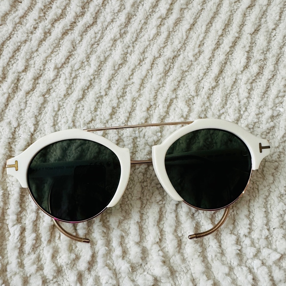 Authentic Tom Ford Unisex Round White Frame Sunglasses with Gold Accents - Picture 5 of 11